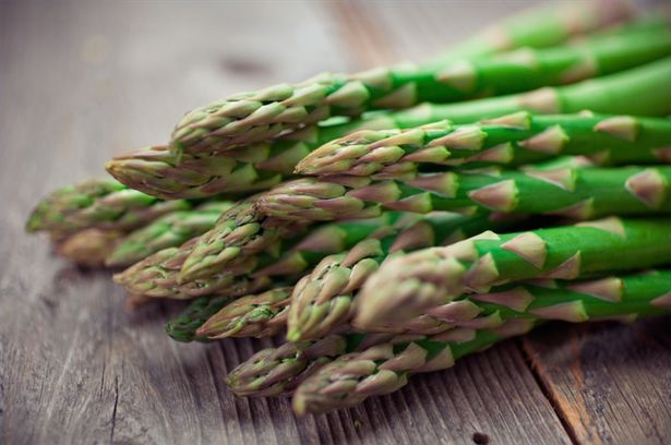 article-new-thumbnail-ehow-images-a06-07-fq-prepare-fresh-asparagus-spears-cooking-800x800